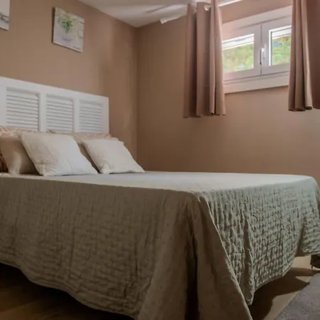 Porta Da Seca Casa Con Jardin Y Asador Rias Baixas Poio